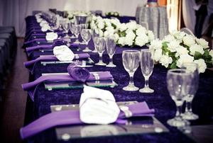 Thúc đẩy tình yêu say mê khi tổ chức tiệc cưới cao cấp với tông màu Violet